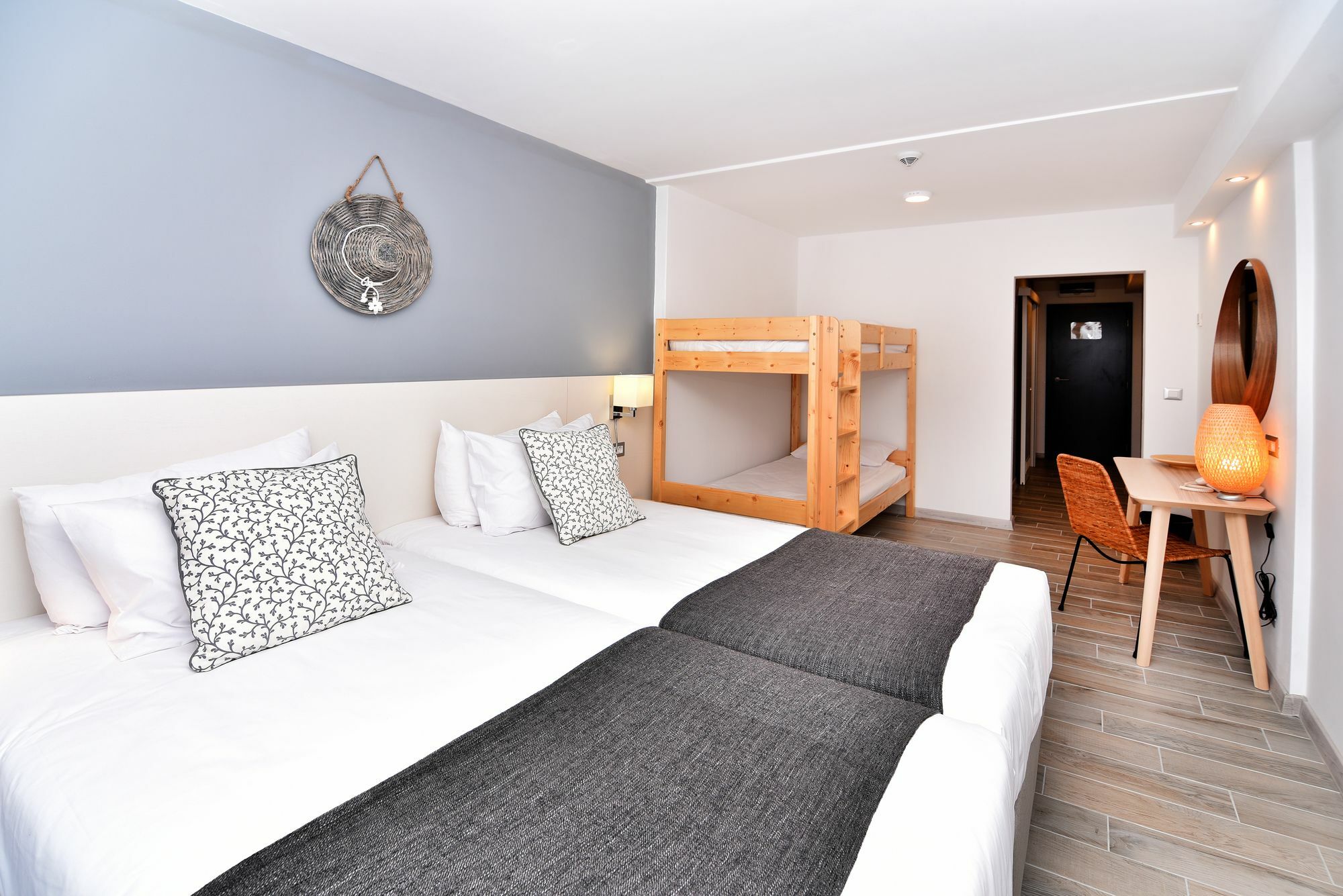 Ihotel Slăntjev Brjag Exteriör bild