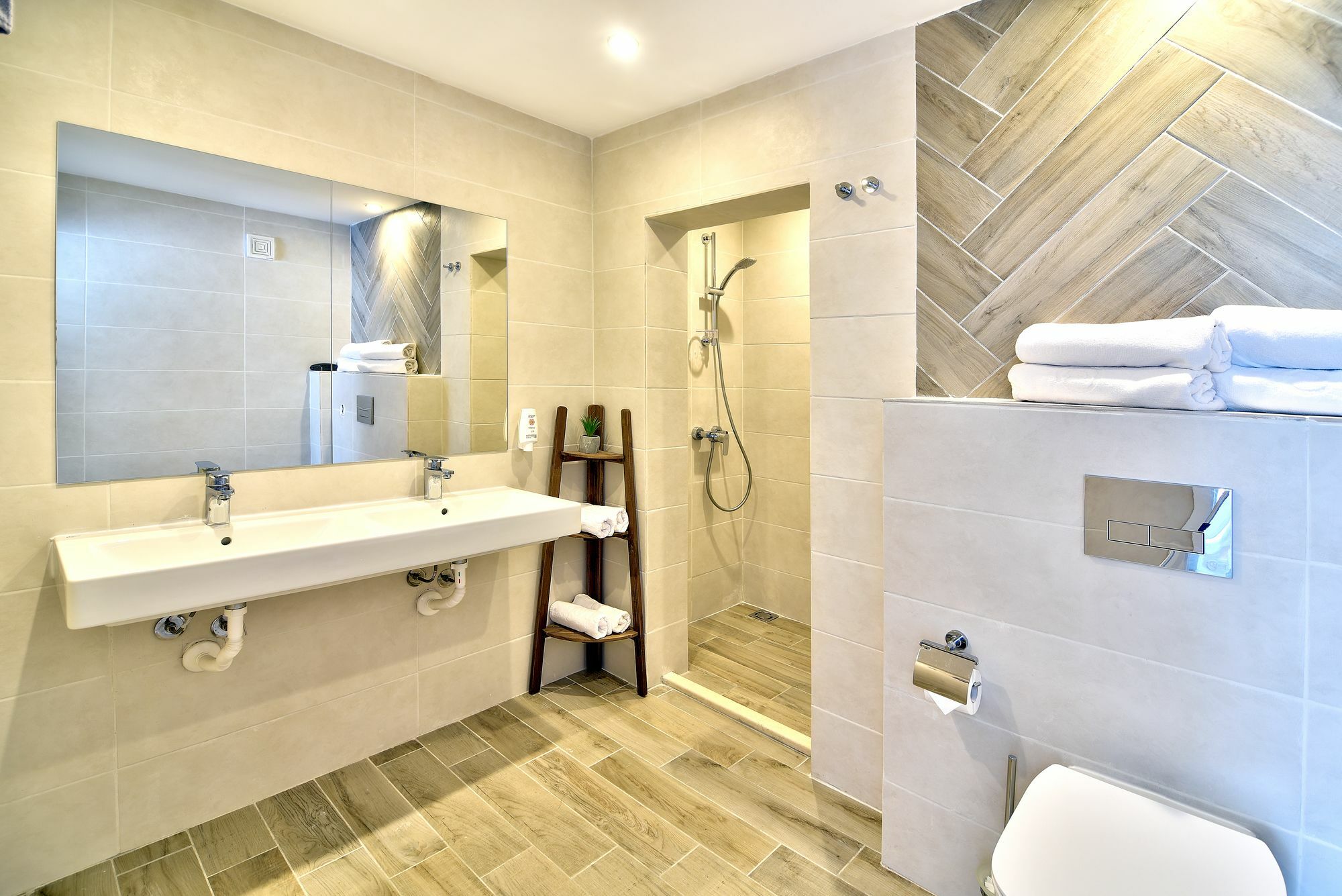 Ihotel Slăntjev Brjag Exteriör bild